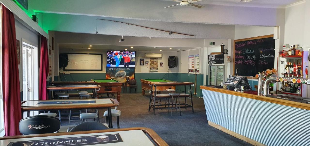 Hotel Motueka Backpackers, Loud Live Music Friday Saturday Nights Exteriér fotografie